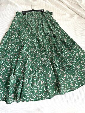 NWT Green Print Skirt by Max Studio
